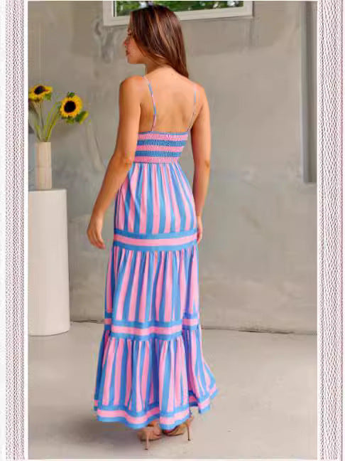 Robe longue à rayures élégantes
